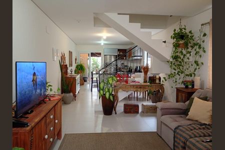 4_photo/95273b3ccf.6ba4ef9df26df2e3-ATLAS-ec6eec77-cde2-4351-b0aa-c8409a61915c.jpg de casa à venda com 3 quartos, 133m² em Moenda, Florianópolis