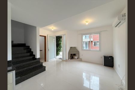 4_photo/95273b3ce9.3dea3cab82053bf3-ATLAS-b09c1ef7-2a18-4a06-98c3-739914697e8f.jpg de casa à venda com 3 quartos, 161m² em Moenda, Florianópolis