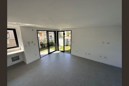 5_photo/95273b3ce9.d7a91d1757fec3a4-ATLAS-4d840b6d-ad90-475a-9e06-eb28ea6e05bd.jpg de casa à venda com 3 quartos, 123m² em Moenda, Florianópolis