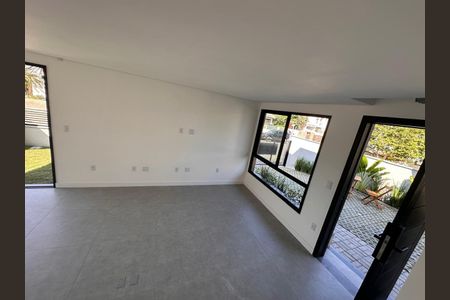 2_photo/95273b3ce9.d7a91d1757fec3a4-ATLAS-dbac7585-5d2a-41c5-b6fa-540afbf81fa4.jpg de casa à venda com 3 quartos, 123m² em Moenda, Florianópolis