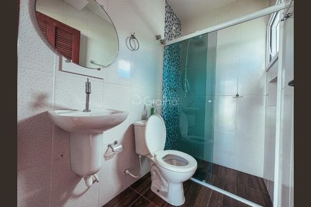 19_photo/95273b3d1f.f469cfda097b0aa9-ATLAS-491e6ea7-f7b2-451b-aaef-e81e9ac59bde.jpg de casa à venda com 3 quartos, 247m² em Moenda, Florianópolis