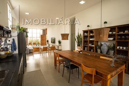 10_photo/95273b3d3d.0435190f6de6ffa1-ATLAS-90fa5f1b-3eab-4154-bcd2-867971087596.jpg de casa à venda com 3 quartos, 224m² em Campeche, Florianópolis