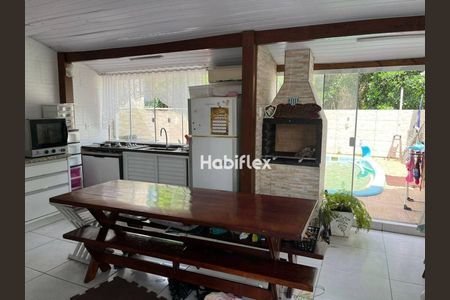 4_photo/95273b3df5.6cc9ca35925af228-ATLAS-e430c39a-dc47-4dd9-a9ef-5a2cbdef2c7d.jpg de casa à venda com 3 quartos, 93m² em Autódromo, Florianópolis