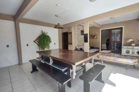 6_photo/95273b3ea3.891e03bf67889dd5-ATLAS-7a5de59c-9e0d-4670-a6e3-b949cd1dd1bd.jpg de casa à venda com 5 quartos, 350m² em Campeche, Florianópolis