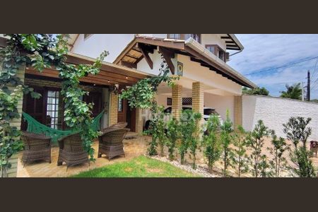 6_photo/95273b3eb5.80a7f3f1b00bd23a-ATLAS-1e91a8d5-6ab1-49b2-8d0d-2652c727dcc9.jpg de casa à venda com 4 quartos, 231m² em Campeche, Florianópolis