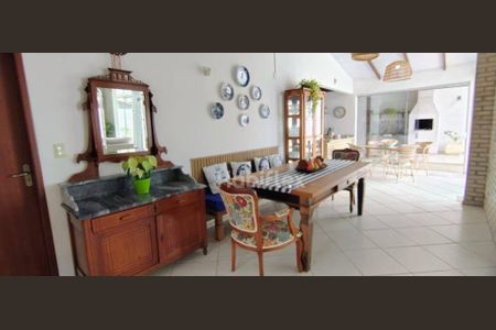 14_photo/95273b3eb5.80a7f3f1b00bd23a-ATLAS-66577255-b179-4fb3-944e-fa783aa79f01.jpg de casa à venda com 4 quartos, 231m² em Campeche, Florianópolis