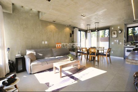 11_photo/95273b43f9.445c0bca81181d7a-ATLAS-e9781665-57ca-4898-8e74-287b22bb7908.jpg de casa à venda com 3 quartos, 175m² em Campeche Leste, Florianópolis