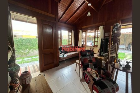 30_photo/95273b44b3.afd72e55bd2e2030-ATLAS-a1f0d977-433b-414d-9cca-5bd2a8ba890f.jpg de casa à venda com 4 quartos, 280m² em Campeche Leste, Florianópolis