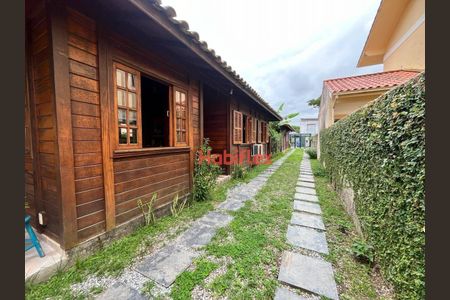 12_photo/95273b44b3.afd72e55bd2e2030-ATLAS-cc7a26a9-938c-4638-91f5-87dc99fc634e.jpg de casa à venda com 4 quartos, 280m² em Campeche Leste, Florianópolis