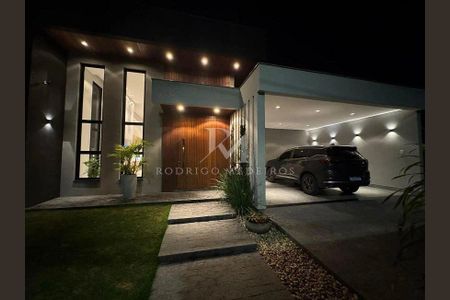 7_photo/95273b45bf.7b5cf76929cf096b-ATLAS-6f12ca4c-627a-45db-8b2e-5ee719c91c42.jpg de casa à venda com 3 quartos, 258m² em Campeche, Florianópolis