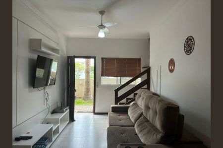 2_photo/95273b4747.7abb6a7108297fe5-ATLAS-dc602e71-a290-4e51-bd70-9690e117e886.jpg de casa para alugar com 2 quartos, 95m² em Campeche, Florianópolis