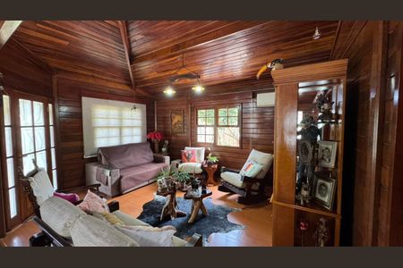 15_photo/95273b47bd.f7e81ba1849dc159-ATLAS-ef53d7f4-7f1a-4b58-8a23-8c87d7847e33.jpg de casa à venda com 3 quartos, 537m² em Campeche, Florianópolis