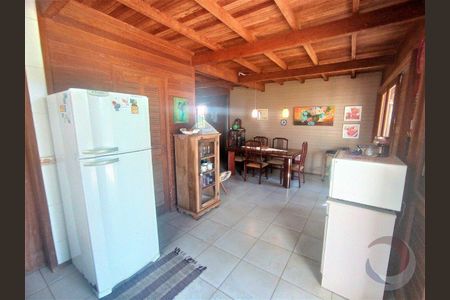 3_photo/95273b4a29.28f6ec5d72603be5-ATLAS-c279e65e-ece9-4e7f-a684-292340e174c9.jpg de casa à venda com 2 quartos, 148m² em Morro das Pedras, Florianópolis