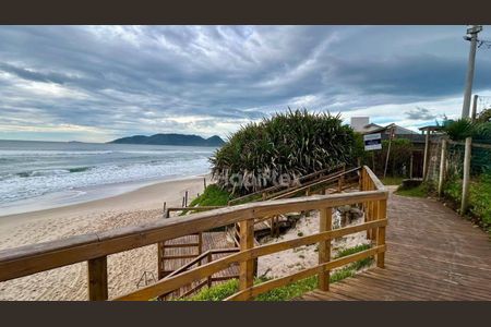 28_photo/95273b4aaf.49b8dd6d5afa2a07-ATLAS-0a5acb18-6b7a-4c3d-bc1e-5f3cbc959d6b.jpg de casa à venda com 2 quartos, 83m² em Campeche, Florianópolis