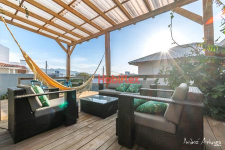 7_photo/95273b4e57.7a37549eceeba21f-ATLAS-35c5d7f6-3532-4c4a-90a6-840906e48b4e.jpg de casa à venda com 5 quartos, 280m² em Campeche, Florianópolis