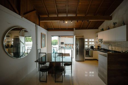 7_photo/95273b4e57.7a37549eceeba21f-ATLAS-b2cabe80-b5ed-4677-82a6-5c7363c6f579.jpg de casa à venda com 5 quartos, 280m² em Campeche, Florianópolis
