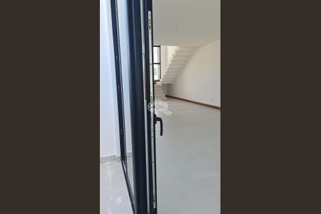 11_photo/95273b4f29.32872093cee71a99-ATLAS-b6cfd3c0-ca7e-4e70-ba86-e6c1c571572f.jpg de casa à venda com 3 quartos, 161m² em Campeche, Florianópolis