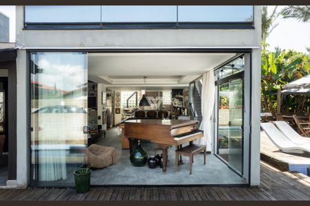 14_photo/95273b507d.f2c8c659ffa0a6bc-ATLAS-ae2ffcc7-252e-49f9-9176-2b1763f9133d.jpg de casa à venda com 3 quartos, 190m² em Campeche Leste, Florianópolis