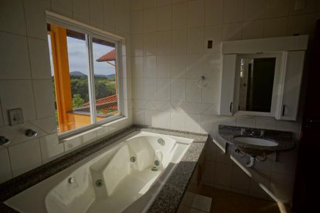 21_photo/95273b5a3f.b9011c6352d0a570-ATLAS-7e86f104-b8bd-420a-abe2-1cccb1f2ab6c.jpg de casa para alugar com 5 quartos, 272m² em Campeche, Florianópolis