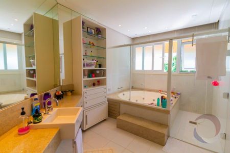 25_photo/95273b5a8f.07fb07773285f6be-ATLAS-8cc1cd8d-bb5c-488d-b7e2-7b5e30b8cbe9.jpg de casa à venda com 4 quartos, 393m² em Campeche Leste, Florianópolis