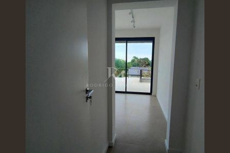 14_photo/95273b5ab3.ceff8192393c33de-ATLAS-aef7d4ec-bf51-4498-8d31-3f5fb3d01b05.jpg de casa à venda com 6 quartos, 513m² em Campeche Leste, Florianópolis