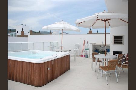 11_photo/95273b5e8b.4d61fe45062c8eb7-ATLAS-b8533bcd-ddff-4fea-baea-a4b44cd2dc7c.jpg de apartamento à venda com 2 quartos, 138m² em Campeche, Florianópolis