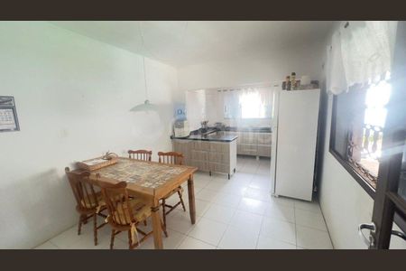 11_photo/95273b5ea9.dd63bef89a0f751f-ATLAS-3284dc36-17a2-4177-81e4-b4be8a9a9a50.jpg de casa à venda com 5 quartos, 229m² em Campeche Leste, Florianópolis