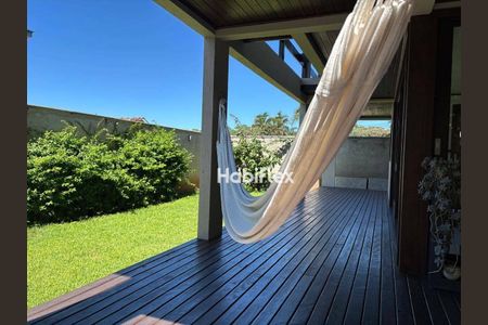 20_photo/95273b6571.732b7fd8aaa5f07d-ATLAS-8cd66a2f-d1a5-491d-bf69-d43a4ee1a297.jpg de casa à venda com 2 quartos, 278m² em Campeche, Florianópolis