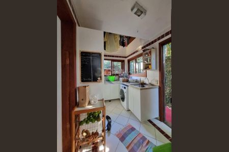 10_photo/95273b6691.80a7f3f1b00bd23a-ATLAS-f4eecb0d-2385-40b8-aefc-06bf1b0d6d22.jpg de casa para alugar com 5 quartos, 276m² em Campeche, Florianópolis