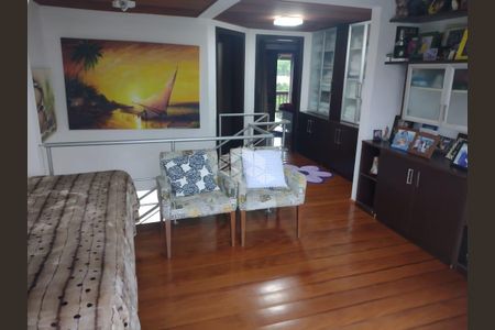 8_photo/95273b6a15.20b1407c08fdccdc-ATLAS-bf48e00e-69bf-45e5-bf05-c3c1fdfcd4bc.jpg de casa à venda com 5 quartos, 305m² em Campeche Leste, Florianópolis