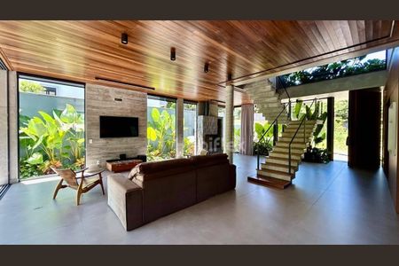 3_photo/95273b6d0b.014cfb13579d02d8-ATLAS-06810f43-172c-4eaa-888c-c52eef1f5fee.jpg de casa à venda com 5 quartos, 680m² em Campeche Central, Florianópolis