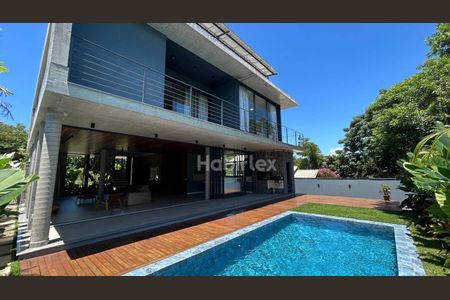 3_photo/95273b6d0b.014cfb13579d02d8-ATLAS-efb7120d-24bb-4c02-adf1-3000dfcf5522.jpg de casa à venda com 5 quartos, 680m² em Campeche Central, Florianópolis