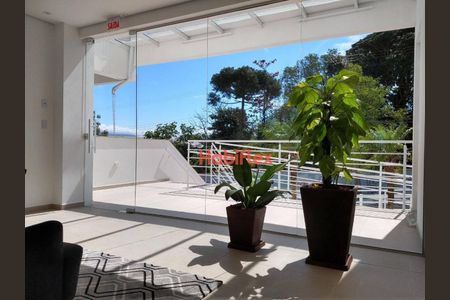 17_photo/95273b6d0f.8e29cfbac9385cae-ATLAS-ff9ce3db-db5e-4c8e-8491-d7fd564ce9fb.jpg de apartamento à venda com 3 quartos, 120m² em Campeche Central, Florianópolis