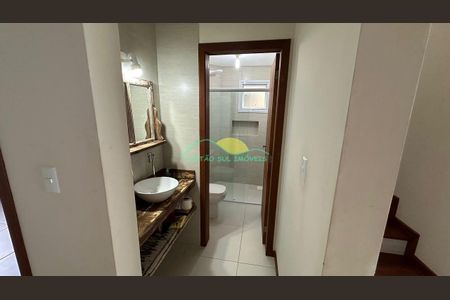 7_photo/95273b6fc5.1e9d1ba85beb8478-ATLAS-3b9bb266-6068-48a6-b07e-ba36aed2d760.jpg de casa à venda com 4 quartos, 160m² em Campeche, Florianópolis