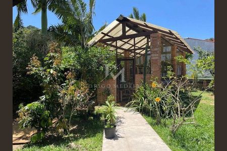 5_photo/95273b72b5.92c6913921281e8d-ATLAS-2ab85ce7-d4bd-477d-bf0a-efe97be3070b.jpg de casa à venda com 5 quartos, 225m² em Campeche Central, Florianópolis
