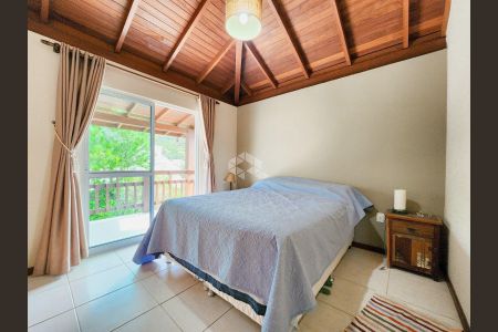 2_photo/95273b7881.235b0d64cbaeeb21-ATLAS-56f4fbbc-2540-4af8-b4bd-d9cf35e4cc33.jpg de casa à venda com 3 quartos, 220m² em Rio Tavares, Florianópolis
