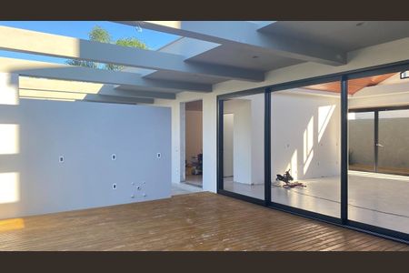 8_photo/95273b7883.fd4e69175d3a2864-ATLAS-a3000b5b-c525-4713-bfaa-e79950dba74d.jpg de casa à venda com 3 quartos, 281m² em Rio Tavares, Florianópolis