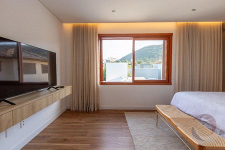 13_photo/95273b78bf.320d3f79ef1dd034-ATLAS-543be8b0-bf43-4e4d-a3c9-237cb7e90b31.jpg de casa à venda com 4 quartos, 600m² em Rio Tavares, Florianópolis