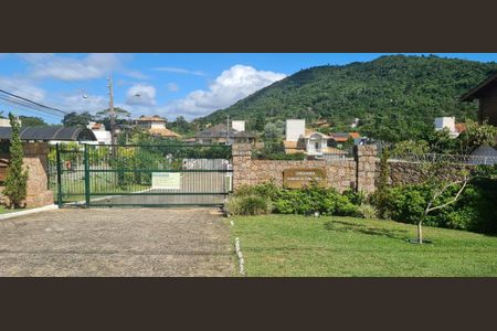 16_photo/95273b78bf.94e84ceda0006bd6-ATLAS-82b89de4-2404-4a9e-a109-7e1931a899e5.jpg de casa à venda com 4 quartos, 246m² em Rio Tavares, Florianópolis
