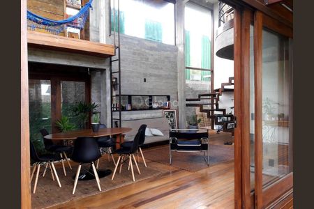 6_photo/95273b78bf.eac4368e9a4a4ed1-ATLAS-af7877f2-ffa3-4982-b94d-c9bd3b3fb464.jpg de casa à venda com 3 quartos, 201m² em Rio Tavares, Florianópolis