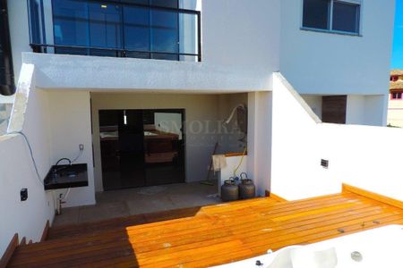 9_photo/95273b793d.c7baea140fc48cda-ATLAS-0de3e084-cf2d-4d3f-9b16-9e461a5db4a4.jpg de casa à venda com 4 quartos, 260m² em Rio Tavares Central, Florianópolis