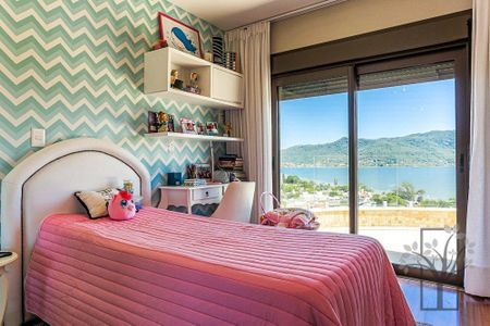 12_photo/95273b79fd.9fde2b1beaf38236-ATLAS-d3ccee5b-a911-4818-a162-b9f3f81d7c5a.jpg de casa à venda com 4 quartos, 395m² em Rio Tavares Central, Florianópolis