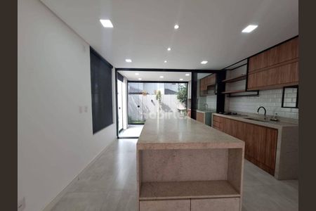 12_photo/95273b7bc9.b7afec13c8c84584-ATLAS-cf308794-d5e0-4d00-897f-6f820caa152e.jpg de casa à venda com 2 quartos, 116m² em Campeche, Florianópolis