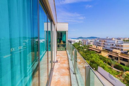 34_photo/95273b7c97.c67cbe44ea7c00ca-ATLAS-e1995542-d82d-4a9d-919b-6612883099a6.jpg de apartamento à venda com 2 quartos, 219m² em Campeche, Florianópolis