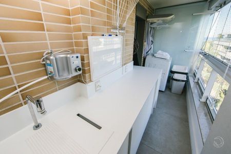 46_photo/95273b7ca3.87655cc8a357cc10-ATLAS-33157fc9-e556-4ff2-af2f-0f3cef7d4198.jpg de apartamento à venda com 3 quartos, 198m² em Campeche, Florianópolis