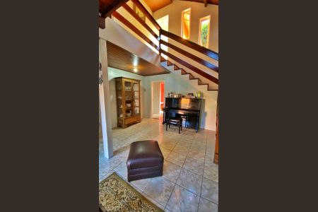 3_photo/95273b80c3.6c5c93e045adfc60-ATLAS-34d3d0a6-319c-4f3f-9ec6-613d2019f819.jpg de casa à venda com 5 quartos, 192m² em Rio Tavares, Florianópolis