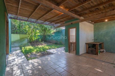 9_photo/95273b80c3.fc5987373cdbaa4f-ATLAS-75e9f070-18d1-4fea-8497-4bd8c47327b6.jpg de casa à venda com 6 quartos, 320m² em Rio Tavares, Florianópolis