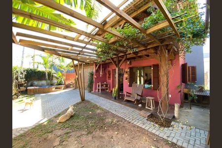 1_photo/95273b8233.adbb37f92a381176-ATLAS-e45ba153-e0e0-4ede-9e87-8acf7d1b2894.jpg de casa à venda com 2 quartos, 250m² em Rio Tavares, Florianópolis