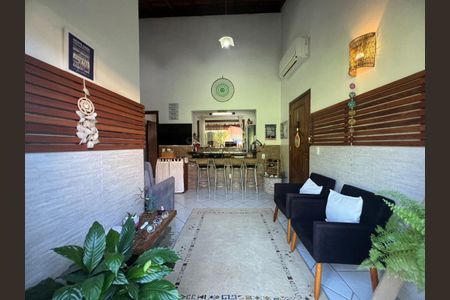 2_photo/95273b82a9.7b462546b9668836-ATLAS-be9ef8a6-5df0-4ca5-a97d-3f703cedb20d.jpg de casa à venda com 6 quartos, 175m² em Rio Tavares, Florianópolis