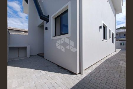 29_photo/95273b82db.c004be0b05d3a304-ATLAS-d4de3b5d-b7ef-4a28-9671-b6f7de080d1f.jpg de casa para alugar com 2 quartos, 80m² em Rio Tavares, Florianópolis